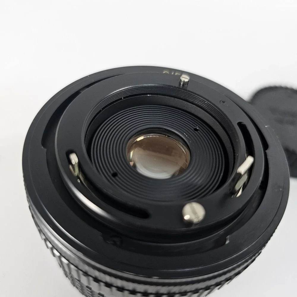Tokina 28mm 1:2.8 Camera Lens Sakar Aux. Wide Lens Ser VII Japan Tiffen 49mm Set